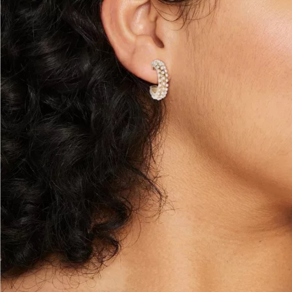 Target Round Pearl Hoop - Picture 3 of 9